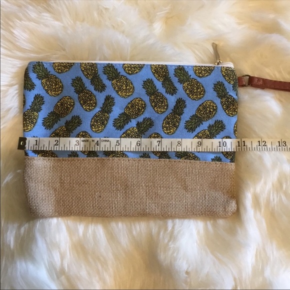 Pineapple Graphic Cosmetic Bag - Picture 3 of 4